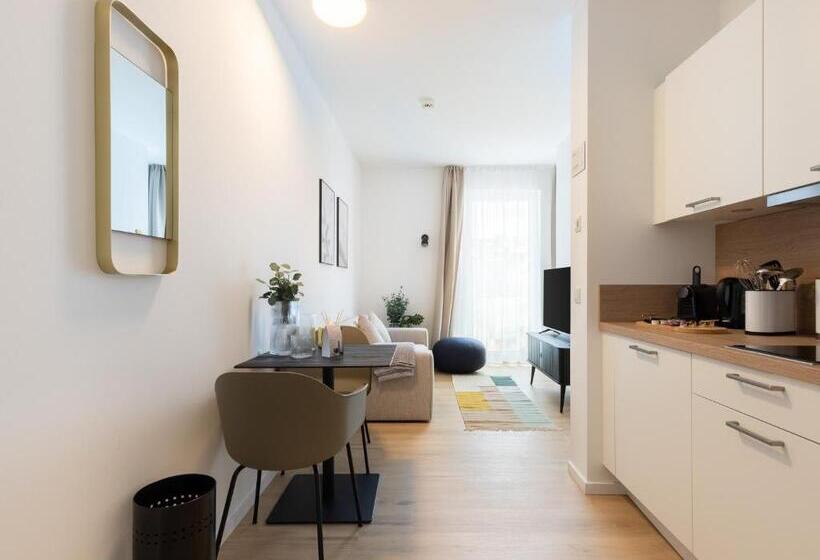 Люкс с Балконом, Limehome Gutersloh Eickhoffstraße