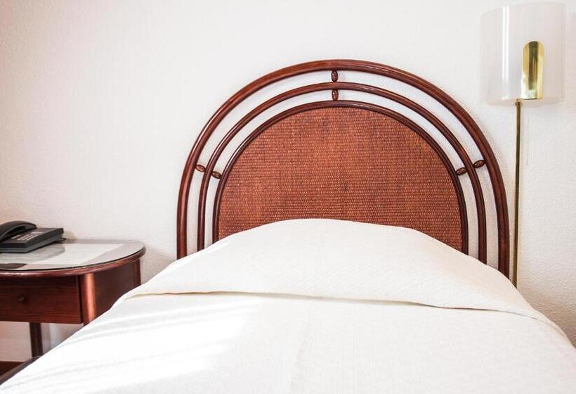 استودیو ساده, Hôtel Résidence Cité Verdaine