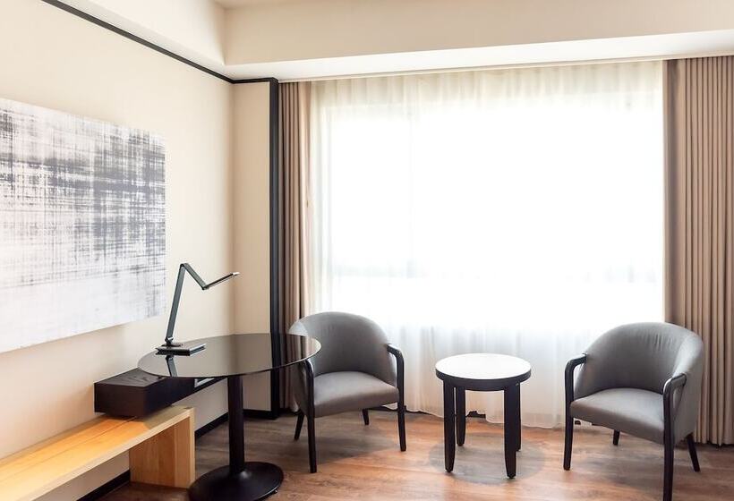 اتاق لوکس با چشم‌انداز شهر, Sheraton Taoyuan