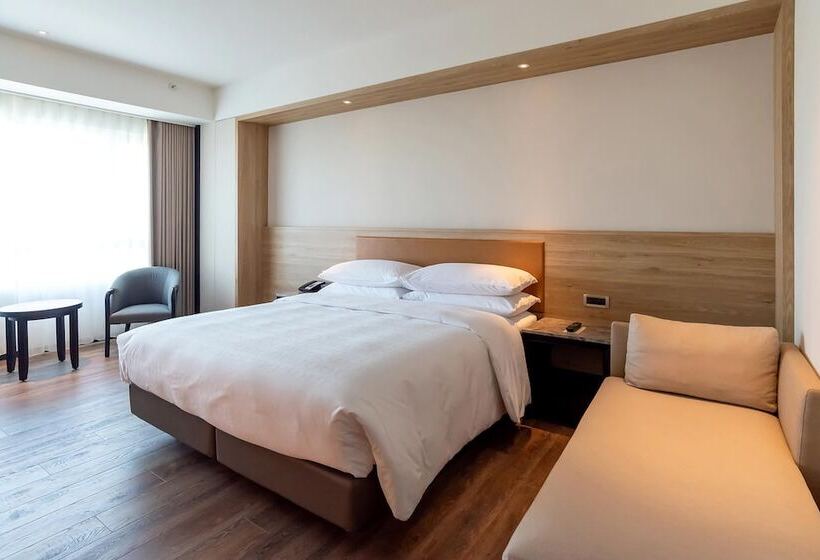 اتاق سوپریور با چشم‌انداز شهر, Sheraton Taoyuan