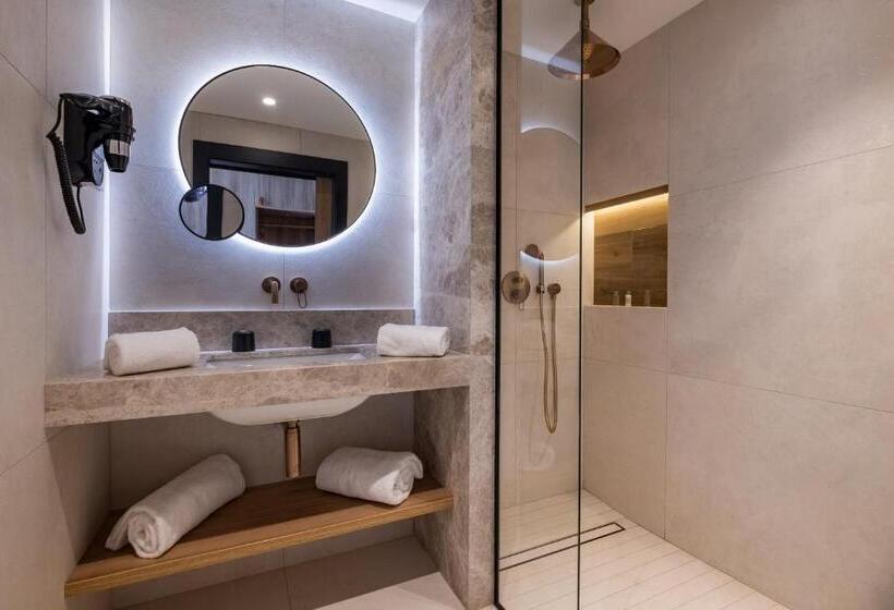 Номер Стандарт, Golden Tulip Lyon Ouest Techlid Hotel & Spa