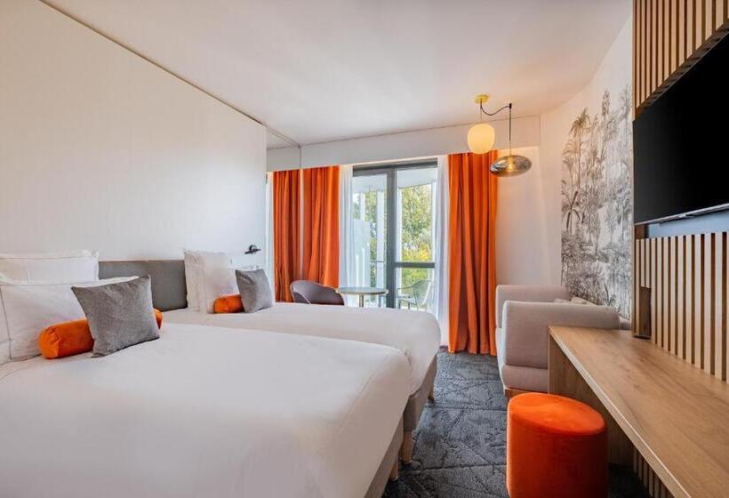 Номер Стандарт, Golden Tulip Lyon Ouest Techlid Hotel & Spa