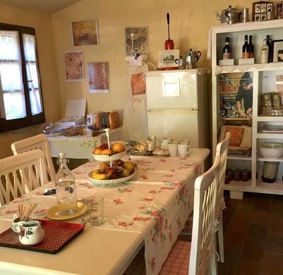 디럭스 룸, Poggio Etrusco Sas Di Sheldon Johns Pamela Kay