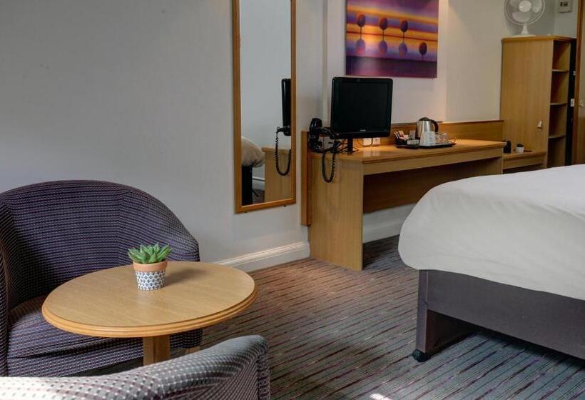 Номер Deluxe, Orchid Epsom; Sure Hotel Collection By Best Western