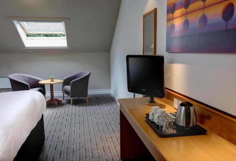 Номер Стандарт Адаптированный для Инвалидов, Orchid Epsom; Sure Hotel Collection By Best Western