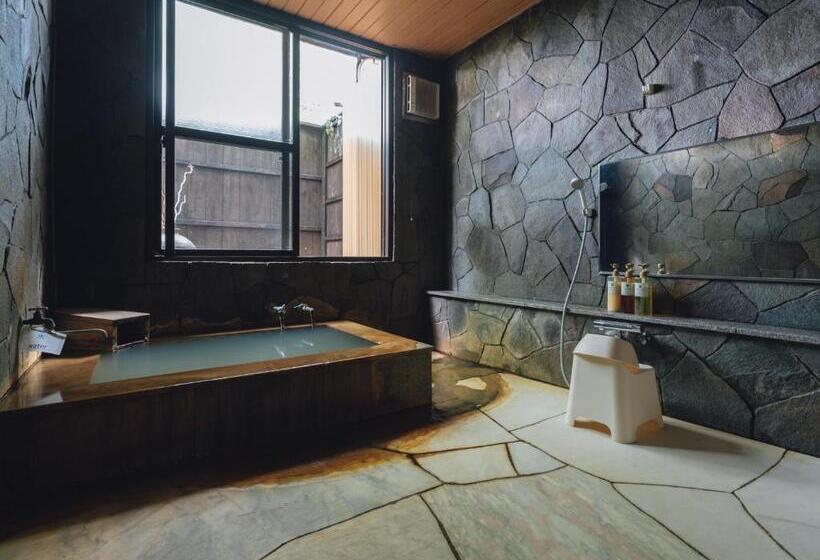 标准三人间, Lodge Atelier