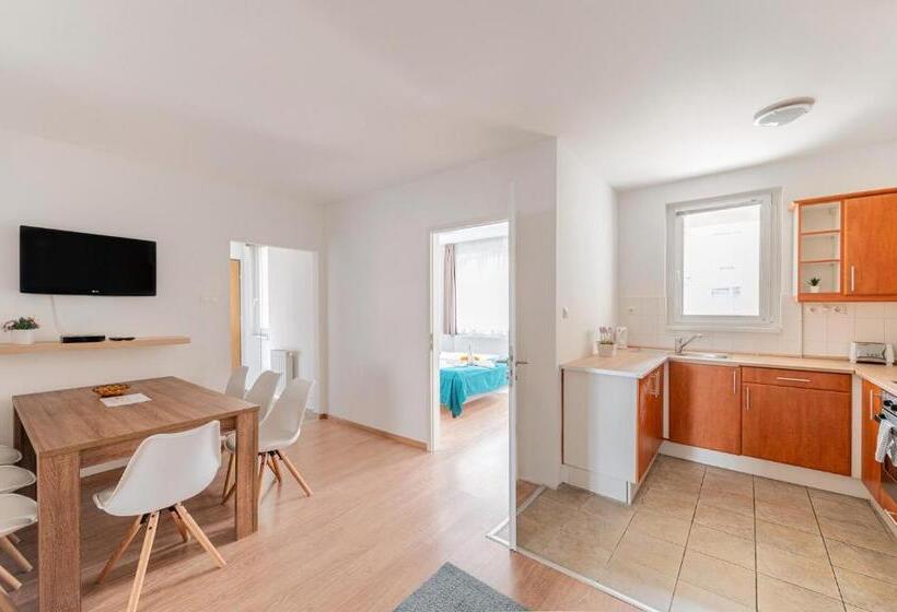 침실 3개 아파트, Nova Apartments
