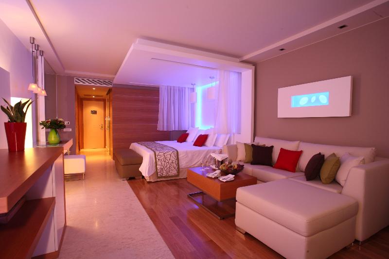 Люкс с Бассейном, Elite Suites By Rhodes Bay