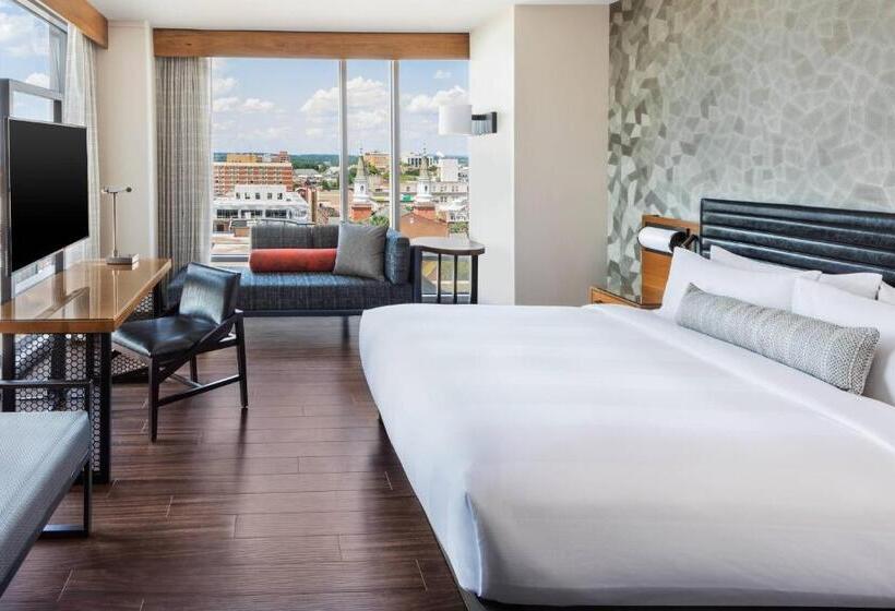 Номер Deluxe Кровать Кинг Вид на Город, Lancaster Marriott At Penn Square