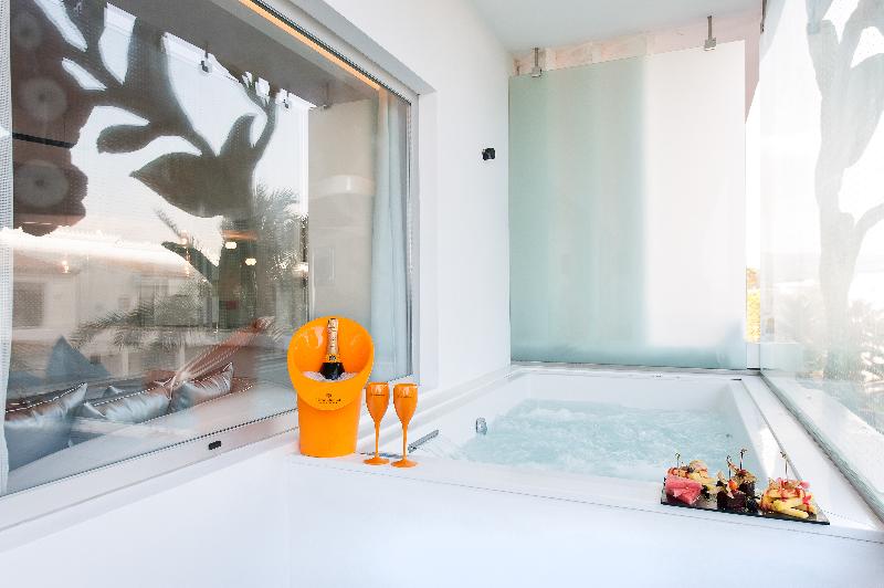 Номер Стандарт, Ushuaïa Ibiza Beach Hotel - Adults Only