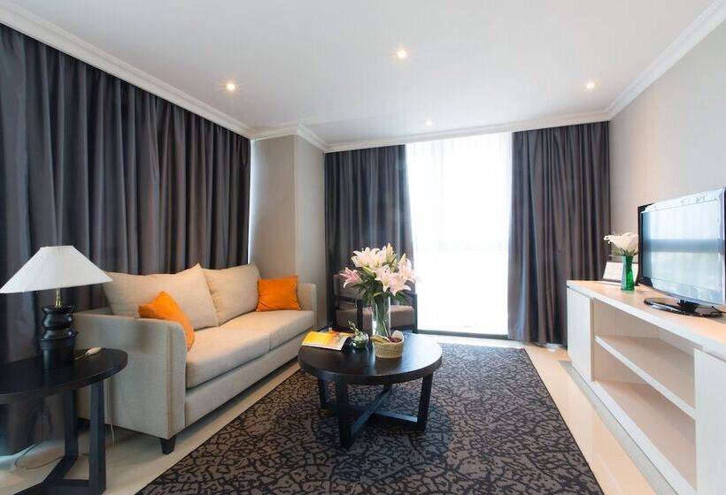 Люкс Deluxe 2 Спальни, Kristal Hotel Jakarta
