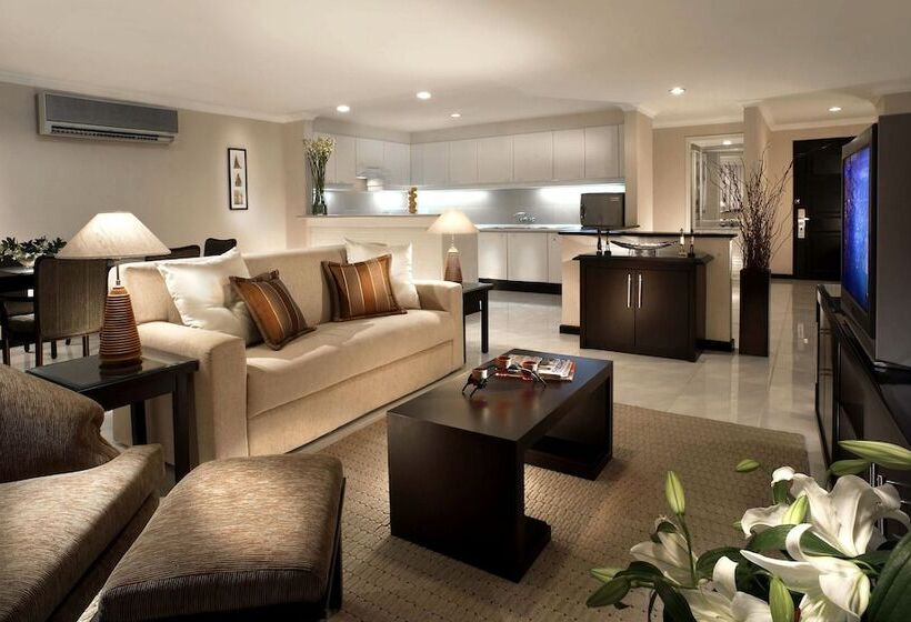 Люкс Superior 3 Спальни, Kristal Hotel Jakarta
