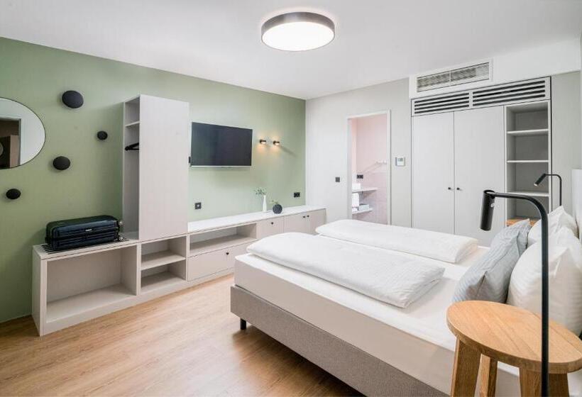 Апартаменты 4 Спальни, Koos Hotel&apartments   City Apart