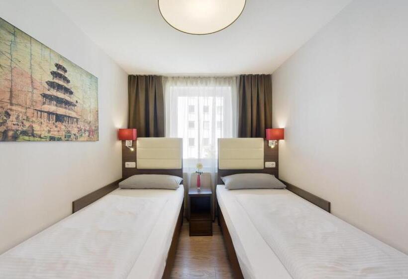 Апартаменты 4 Спальни, Koos Hotel&apartments   City Apart