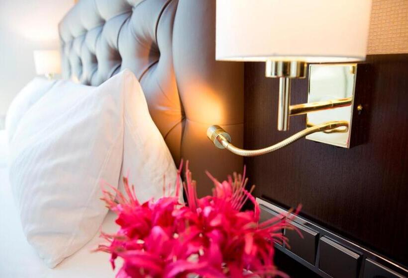 Люкс с Террасой, Koos Hotel&apartments   City Apart