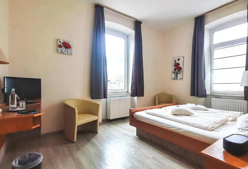 Номер Стандарт, Kitzinger Hof An Der B8