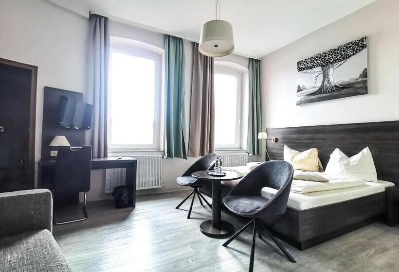 Номер Стандарт, Kitzinger Hof An Der B8