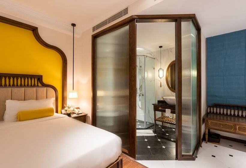 اتاق لوکس, Hanoi Tirant