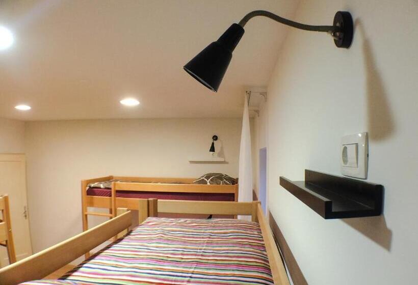 تختخواب در اتاق مشترک, Aparthotel Vila Minka