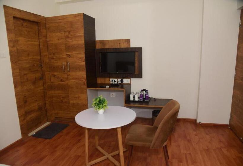 Номер Deluxe Кровать Кинг, Girija Sunrise