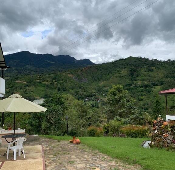 Семейный Номер, Cabaña Campestre Miraluna