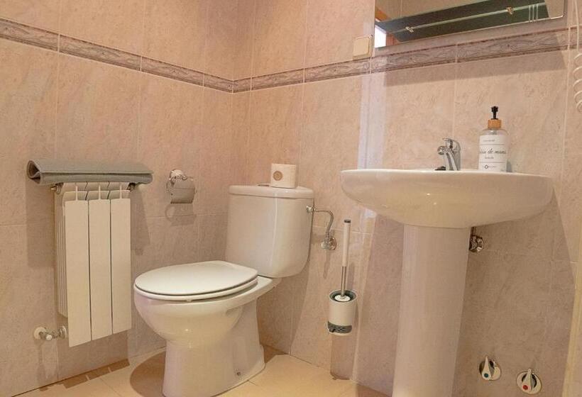 Номер Стандарт Вид на Бассейн, Hostal Casa Rural Rosa Nonna
