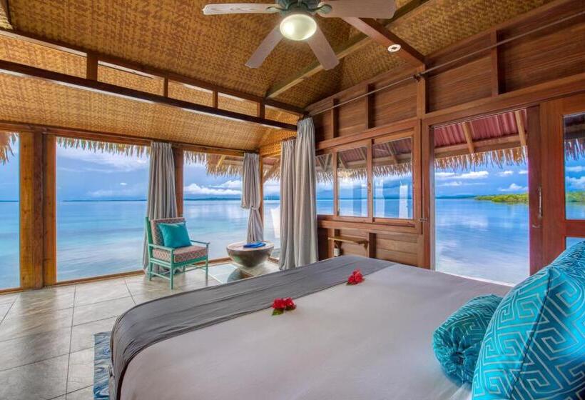 بنجلو ديلوكس, Azul Over The Water Resort