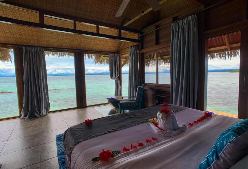 بنجلو ديلوكس, Azul Over The Water Resort