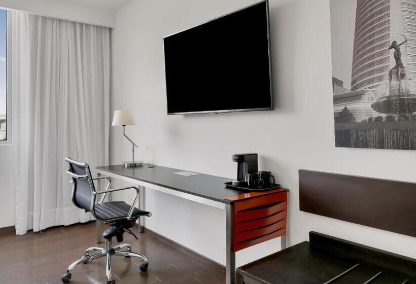 Номер Superior Кровать Кинг, Fiesta Inn Insurgentes Sur