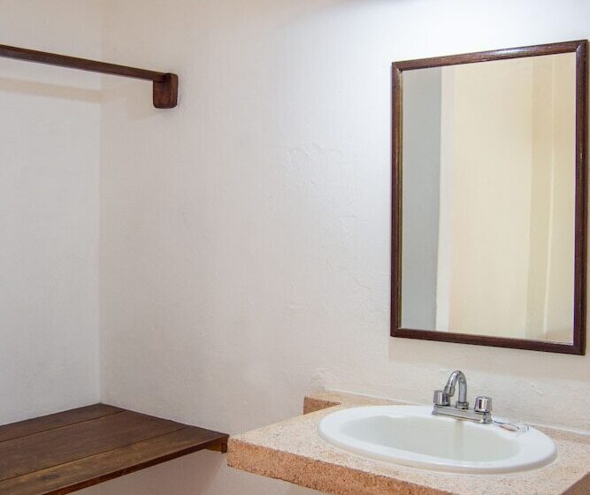 غرفة قياسية ثلاثية, Hacienda De Vallarta Centro