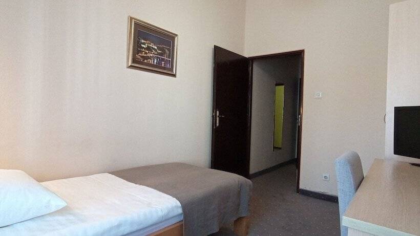 اتاق استاندارد یک نفره, Vojvodina