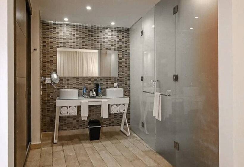 2 Schlafzimmer Penthouse Apartment, The Fives Beach Hotel & Residences - All Inclusive