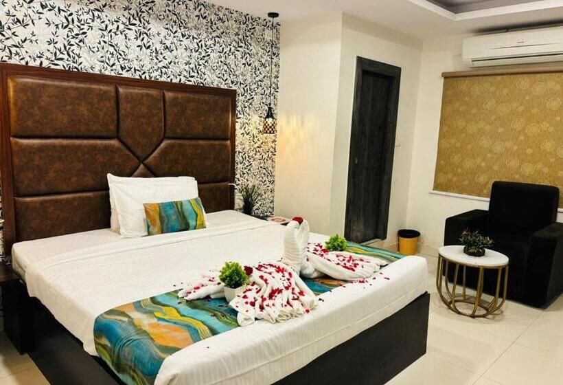اتاق استاندارد, Oak By Signature Airport Zone Hyderabad