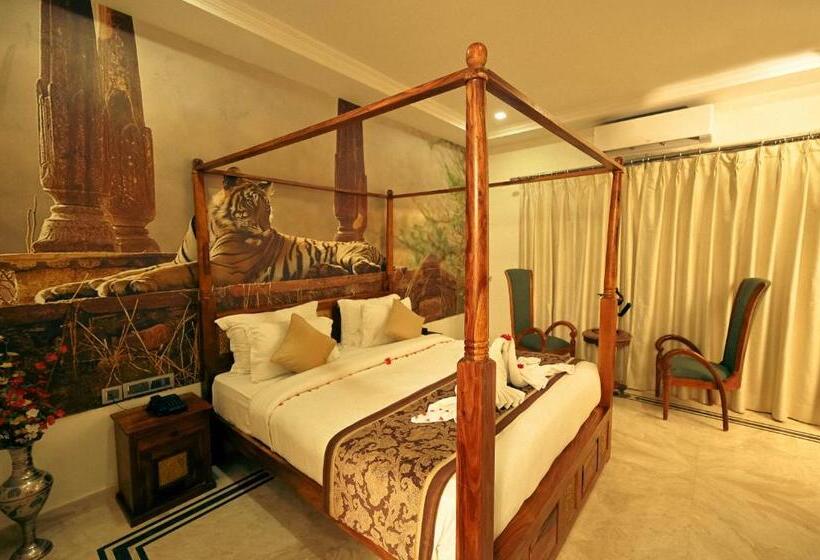 带大床的高级房间, Clarks Safari Ranthambore