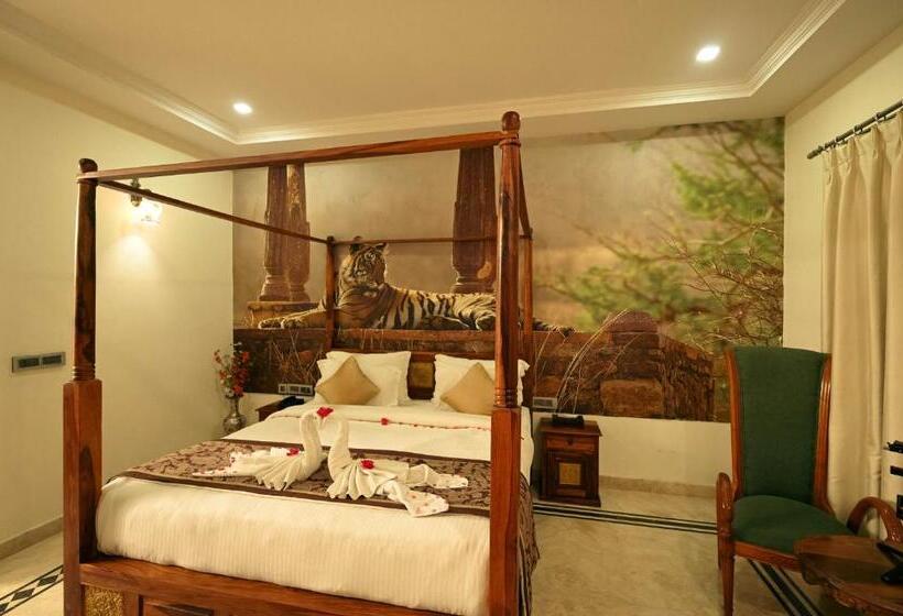 带大床的高级房间, Clarks Safari Ranthambore