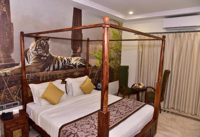 带大床的高级房间, Clarks Safari Ranthambore