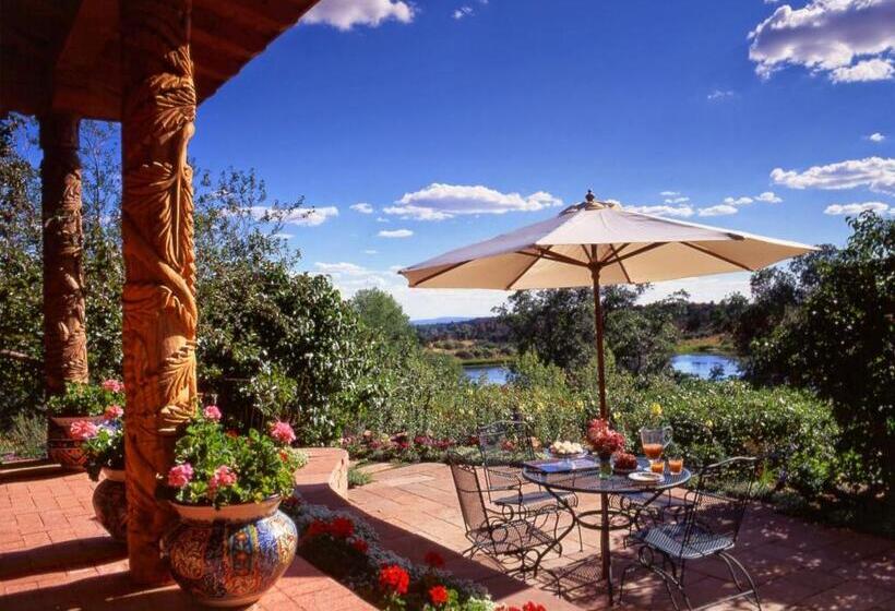 小室, Blue Lake Ranch