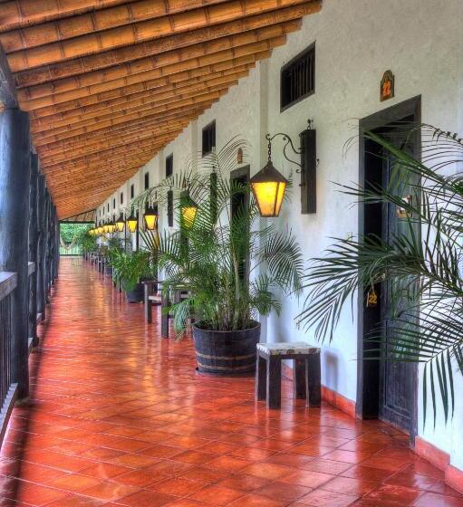 اتاق سوپریور سه تخته, Bosques Del Saman Alcala