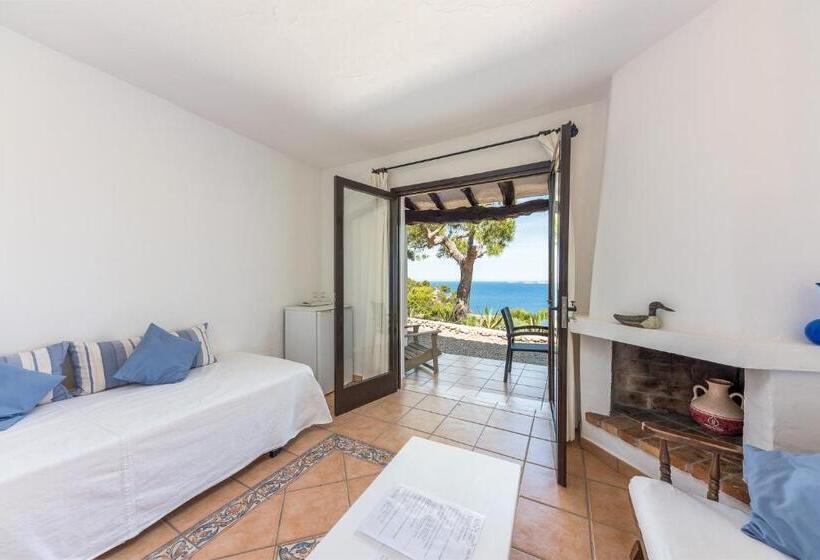 Люкс Вид на Море, Hostal Cala Moli