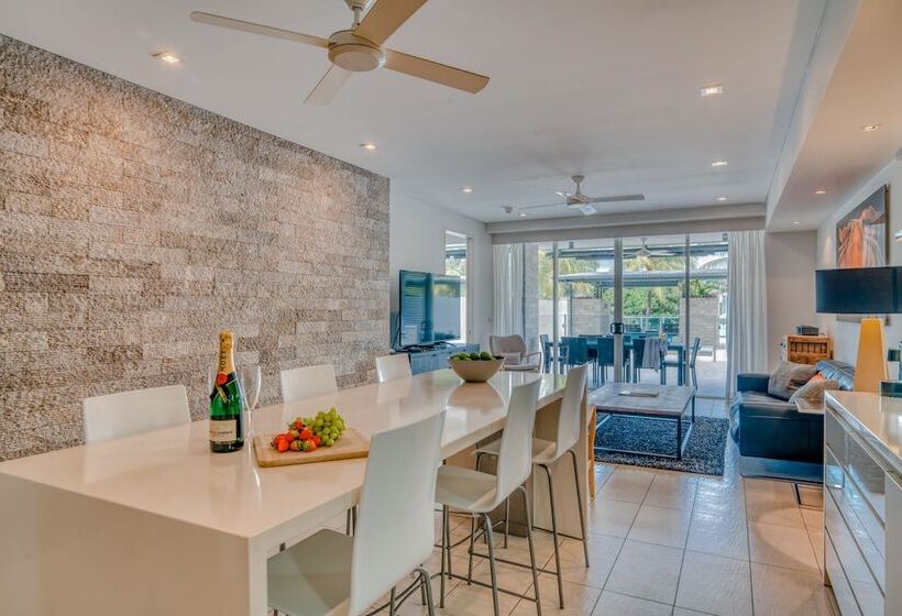 Апартаменты 3 Спальни, Coconut Grove