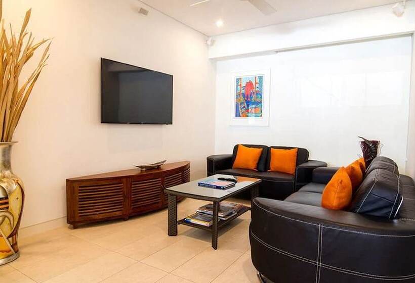 Апартаменты Deluxe 3 Спальни, Coconut Grove