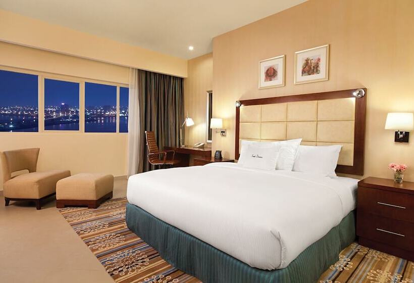 Полулюкс, Doubletree By Hilton Ras Al Khaimah