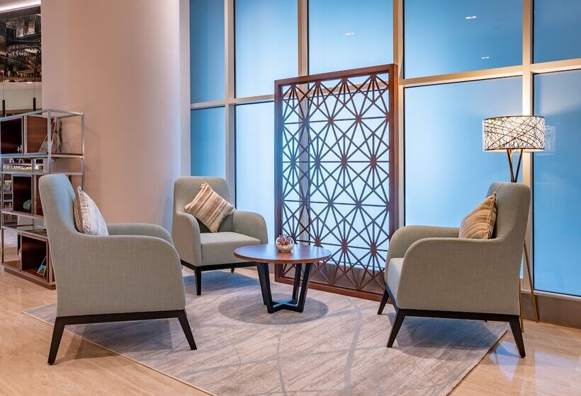 اتاق کلاب, Grand Millennium Al Wahda Hotel And Executive Apartments Abu Dhabi