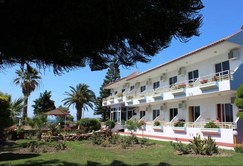 Номер Стандарт Вид на Море, Asterias Bay Theologos