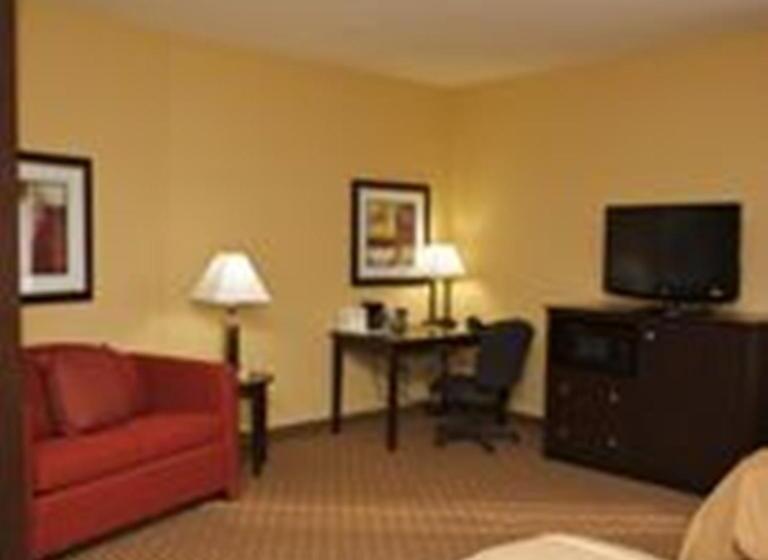 스위트, Comfort Suites Golden Isles Gateway