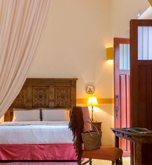ジュニアスイート, Hacienda Santa Cruz