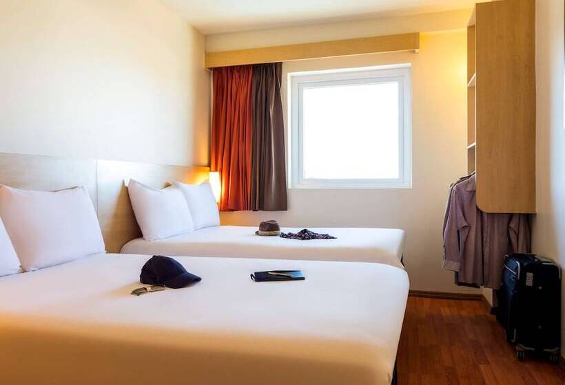 ２ダブルベッドのスタンダードルーム, Ibis Juarez Consulado