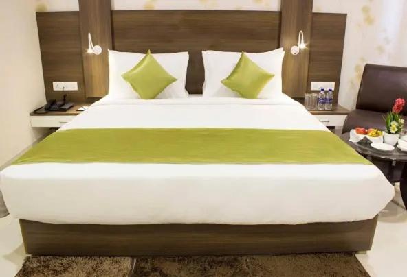 スーペリアースイート, Madhuvan Suites By Blues