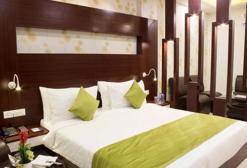 スイート, Madhuvan Suites By Blues