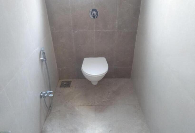 Номер Deluxe, Rest Inn Pune